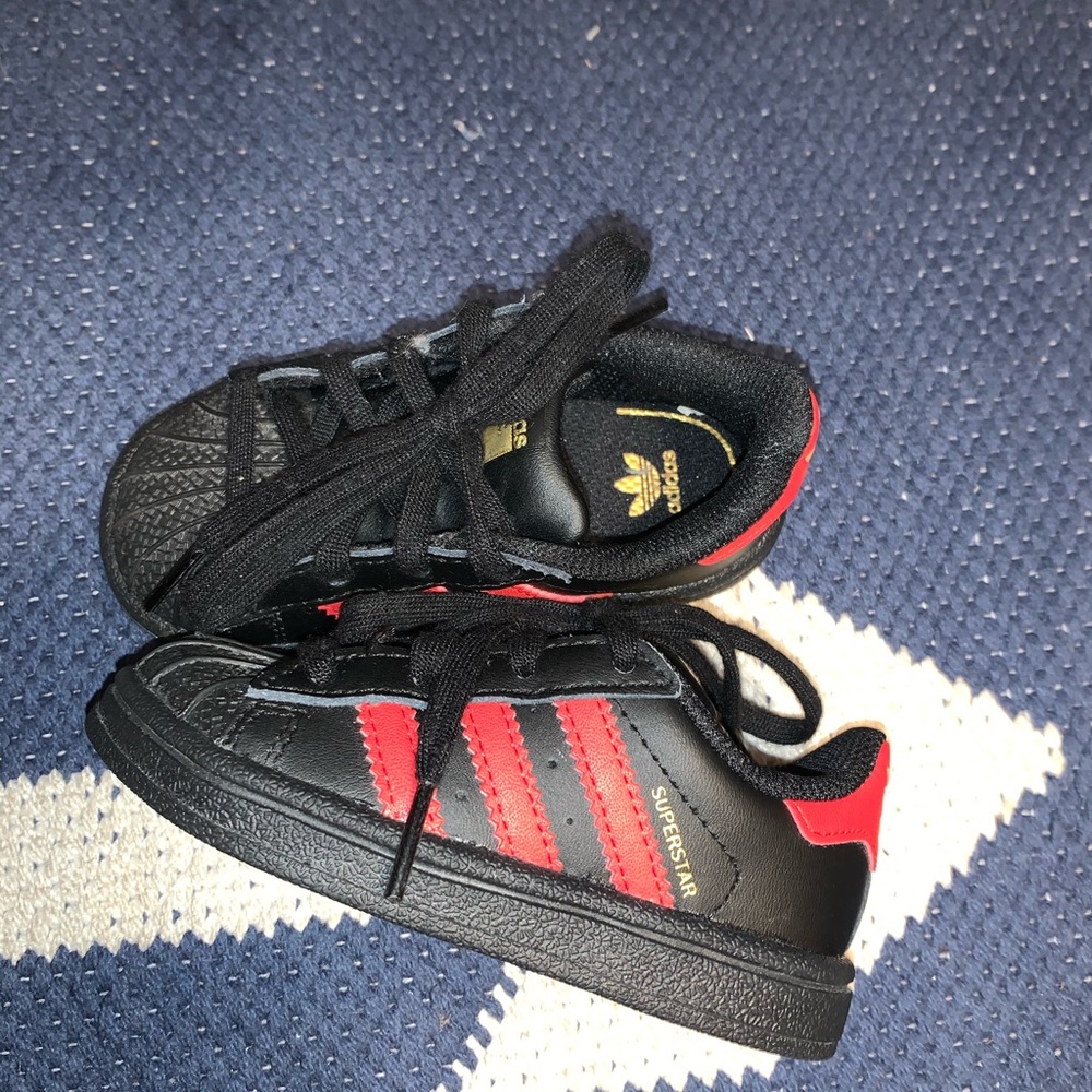 ‼️SALE‼️Adidas toddler sneakers size 6